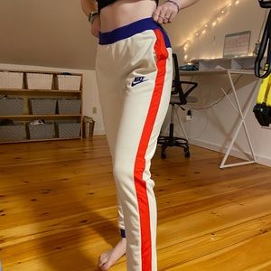 Nike women’s sweatpants
